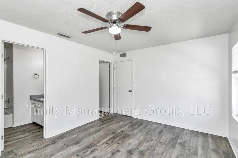 Ocala House: 2405 Southeast 46th Court