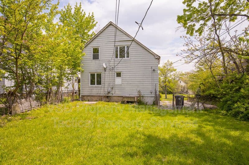 Cleveland Condo: 3408 E 140 St