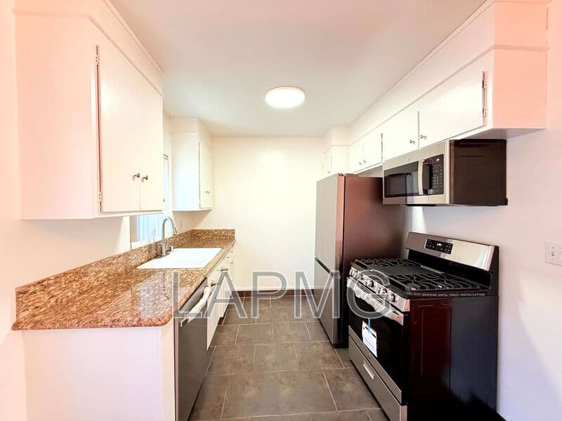 West Hollywood House: 8130 Norton Ave.