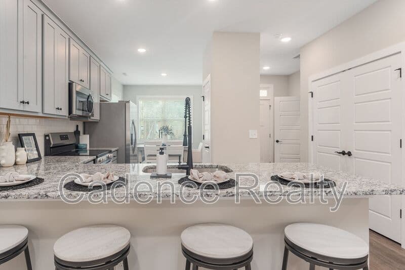 Wilmington House: 1747 Perimeter Loop
