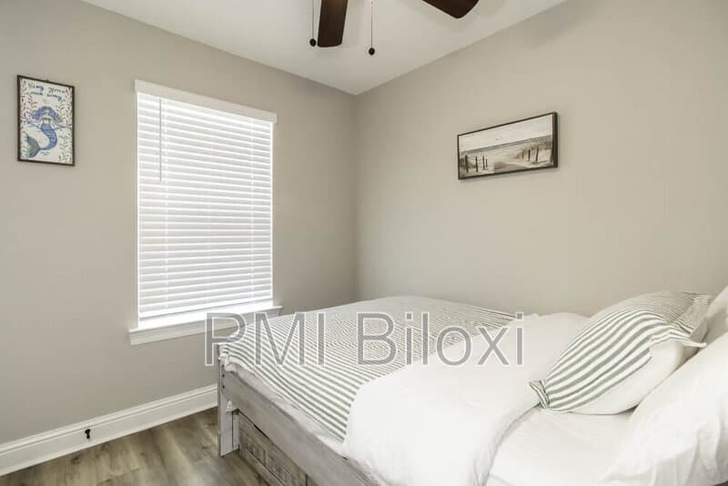 Biloxi House: 143 Coral Breeze Dr