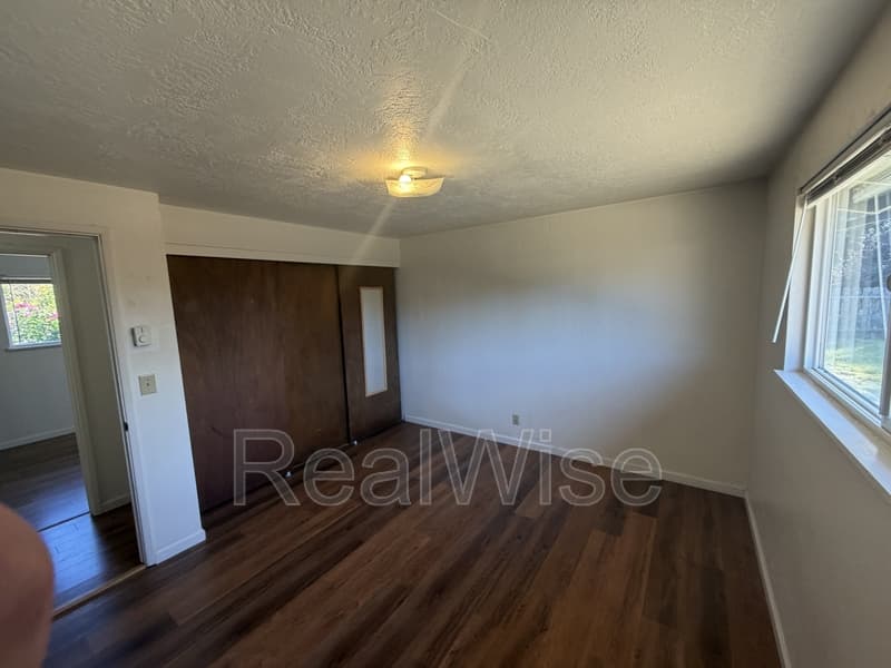 Grants Pass House: 1125 SW Bridge St