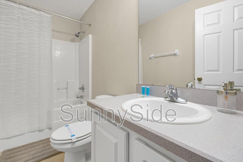 Davenport House: 441 Robin Rd