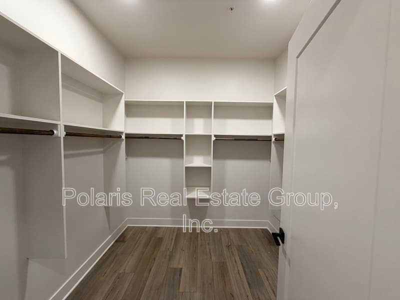 Carmel Condo: 925 Veterans Way