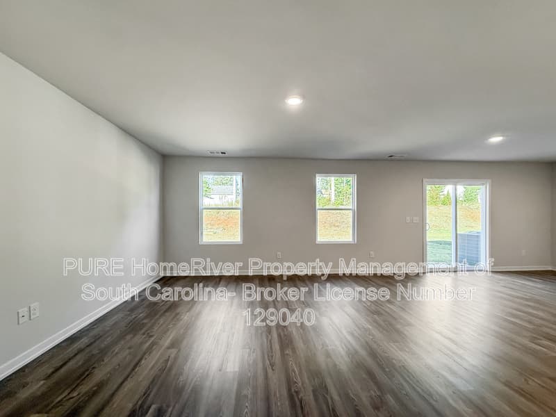 Spartanburg House: 491 Sundown Dr