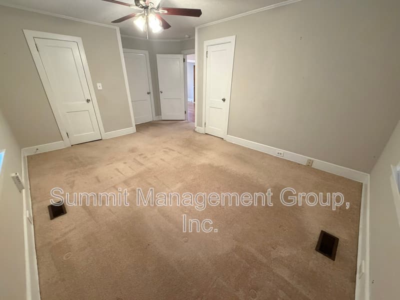 Covington House: 5118 Newton Drive NE