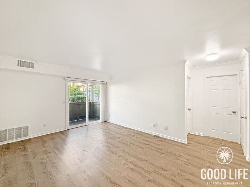San Diego Condo: 3665 Ash St