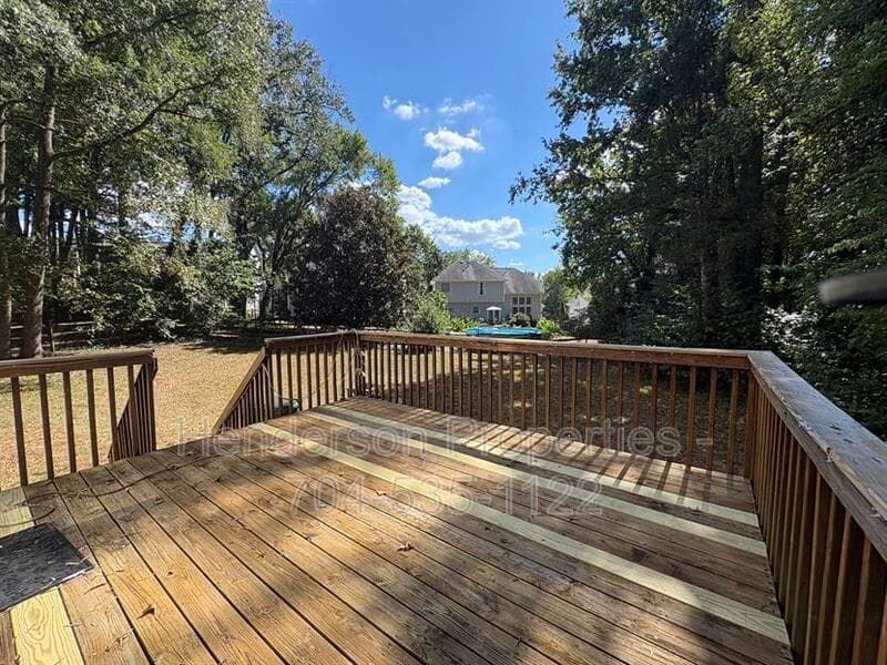 Charlotte House: 8702 Huntland Court