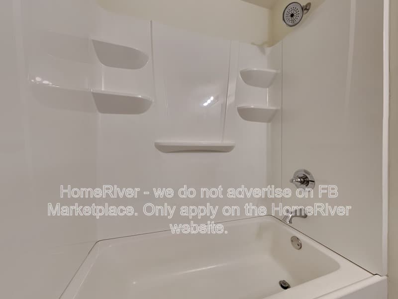 Englewood Condo: 11063 Pendleton Ave