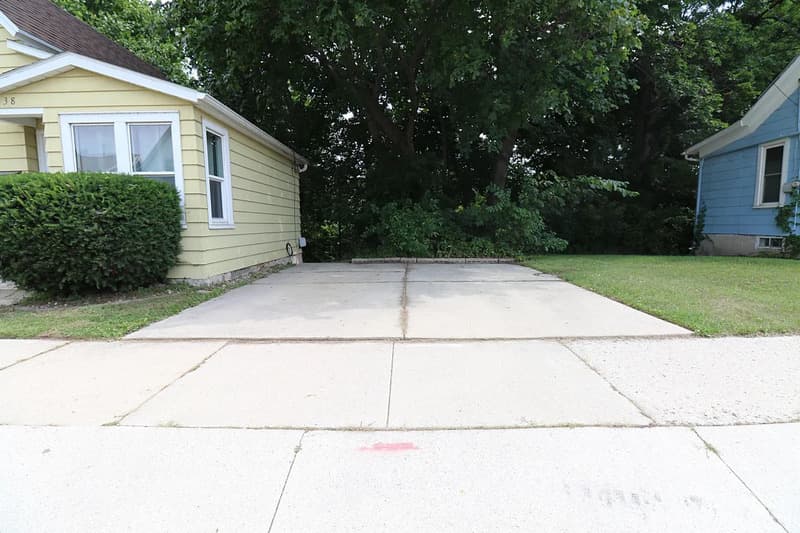 Sheboygan Falls House: 738 Broadway Street