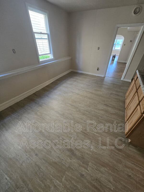 Milwaukee Condo: 2360 S 16th ST