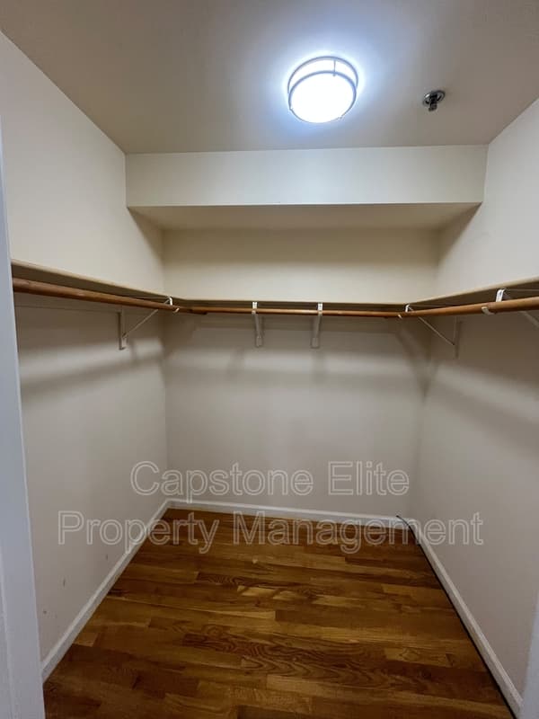 Newark Condo: 117 Hudson Street