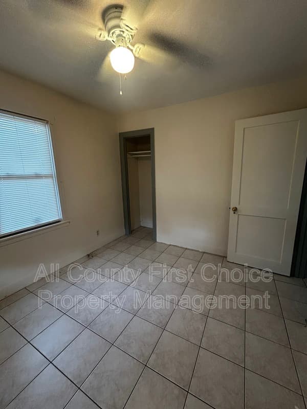 St. Petersburg House: 3821 18th St. N