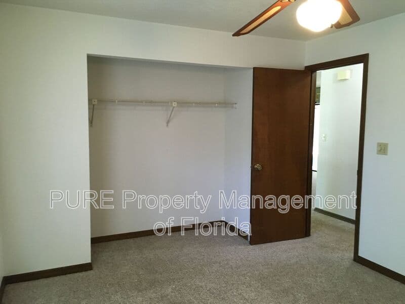 Ocala House: 3242 NE 32 Avenue