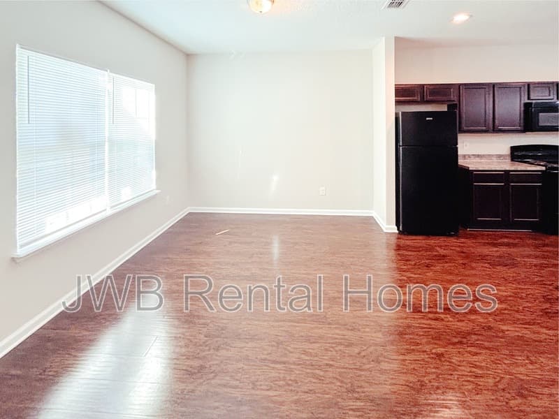 Jacksonville House: 10507 Oak Crest Dr