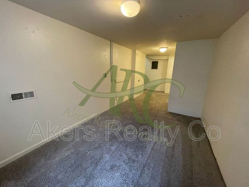Pueblo House: 2316 Saint Clair Ave