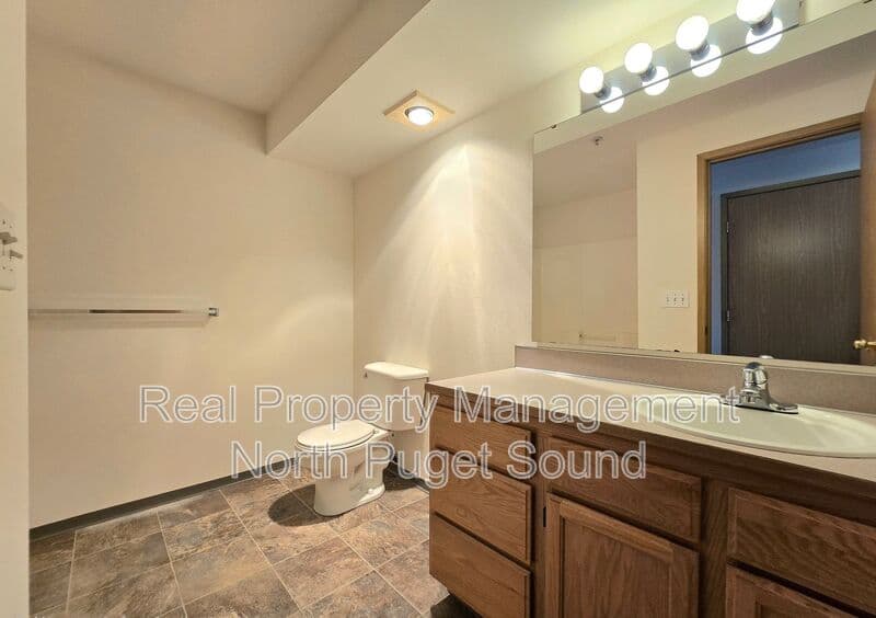 Marysville Condo: 11811 State Ave