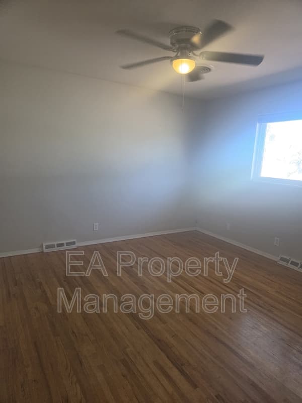 Albuquerque House: 5808 Pojoaque Rd NE