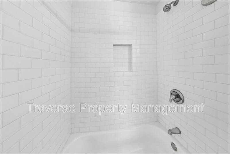 Fort Worth House: 2304 Ryan Ave