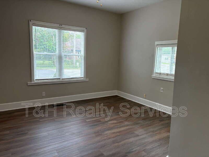 Indianapolis Condo: 11120 East McGregor Road