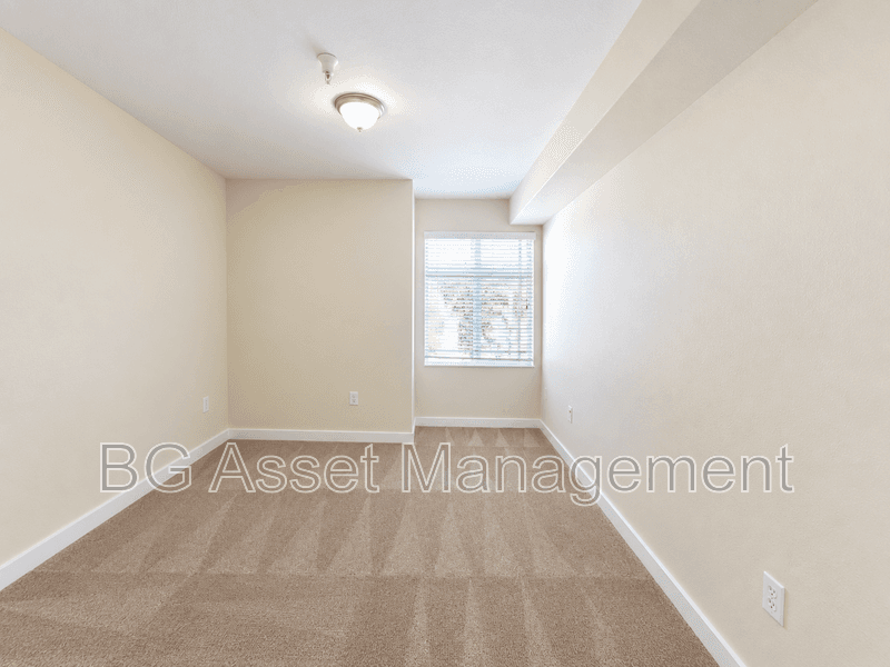 Oakland Condo: 1459 MacArthur Blvd