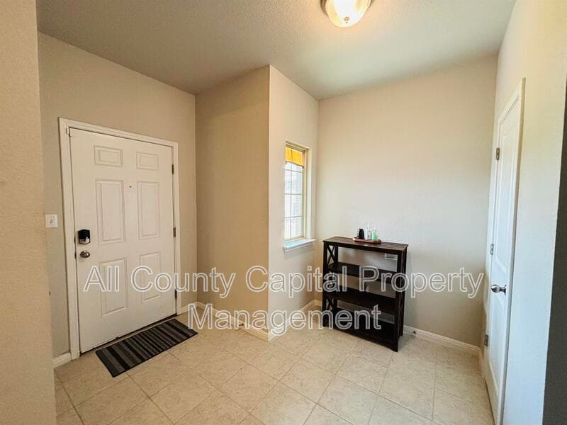 Manor House: 12605 Albatross Pass