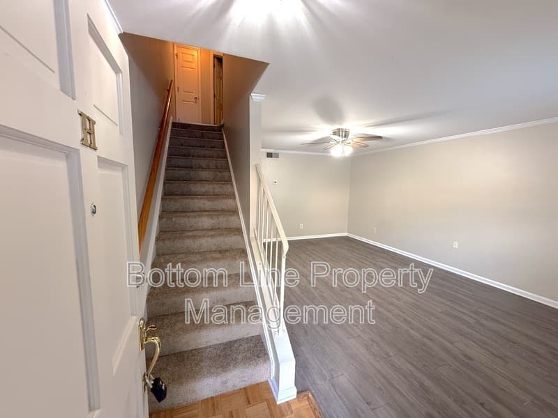 Charlotte Townhome: 2336 Kenmore Ave