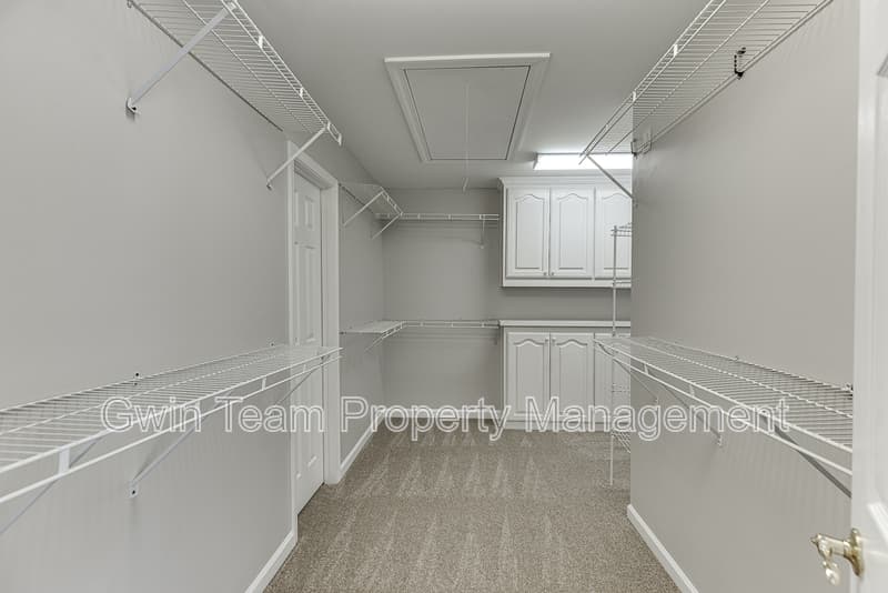 Duluth House: 9345 Riverclub Pkwy