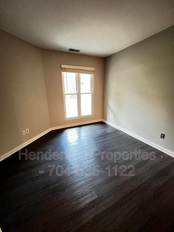 Charlotte Condo: 8071 Cedar Glen Dr