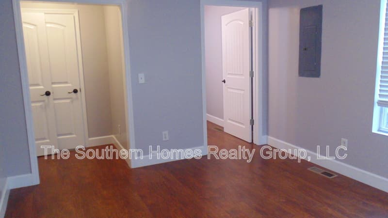 Athens House: 605 Guille Street