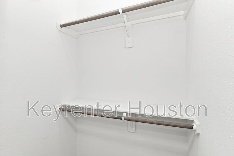 Houston House: 2908 Stevens St