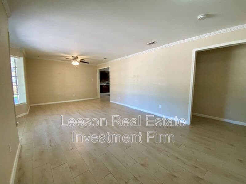 Bossier City House: 2320 Melrose Ave