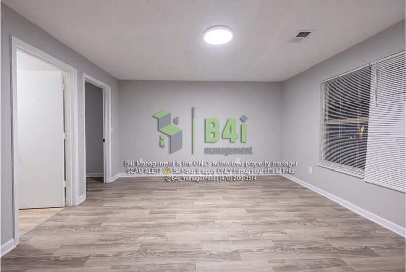 Stonecrest Townhome: 5201 Fairington Club Drive
