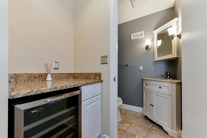 cambridge Condo: 676 Huron Ave