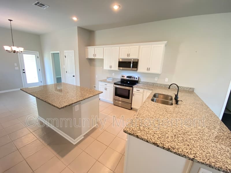 Prairieville House: 38445 Brown Rd