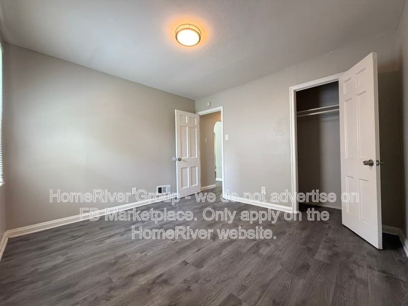 Saint Louis House: 10116 Cloverdale Dr
