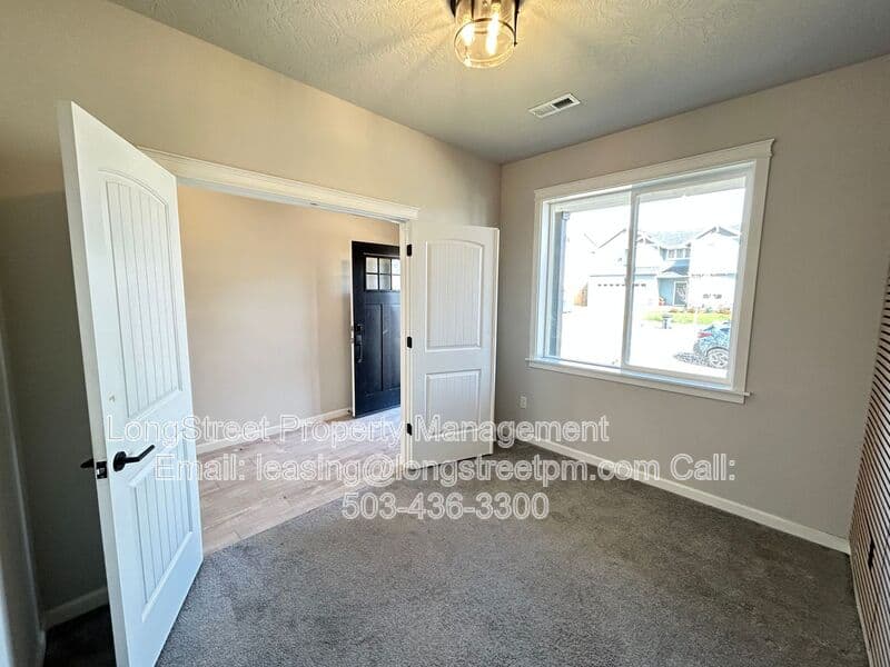 Adair Village House: 7237 SE Berg Dr
