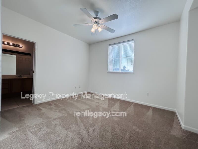 Fairfield House: 5085 Lockie Ln
