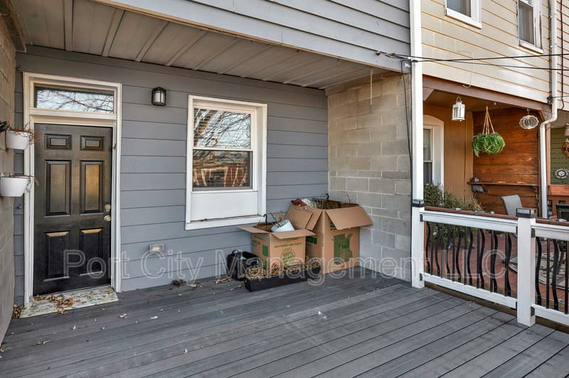 Baltimore Townhome: 620 South Newkirk Street