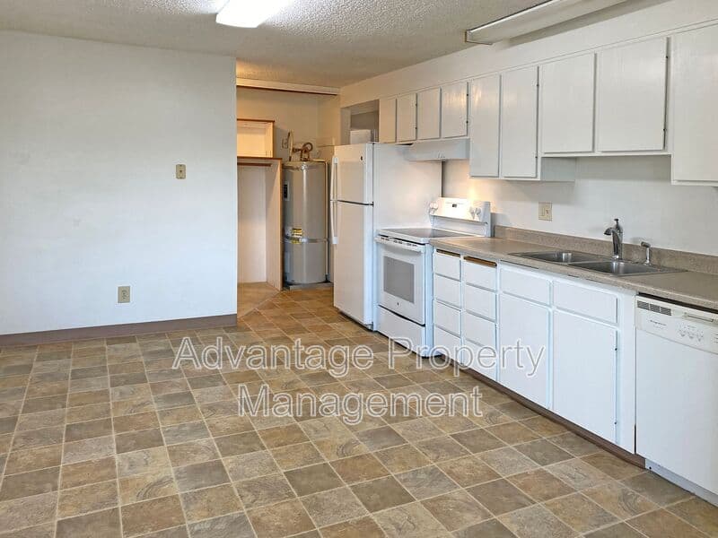 CORVALLIS House: 975 NW GARFIELD Ave
