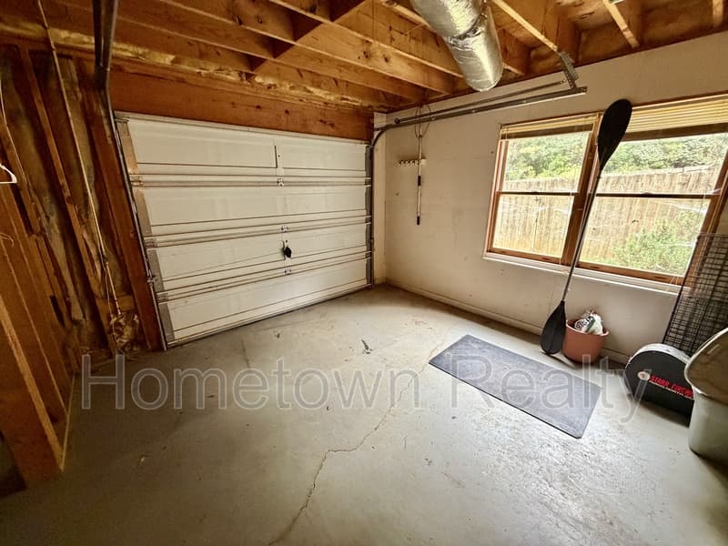McDonough House: 175 Allie Drive