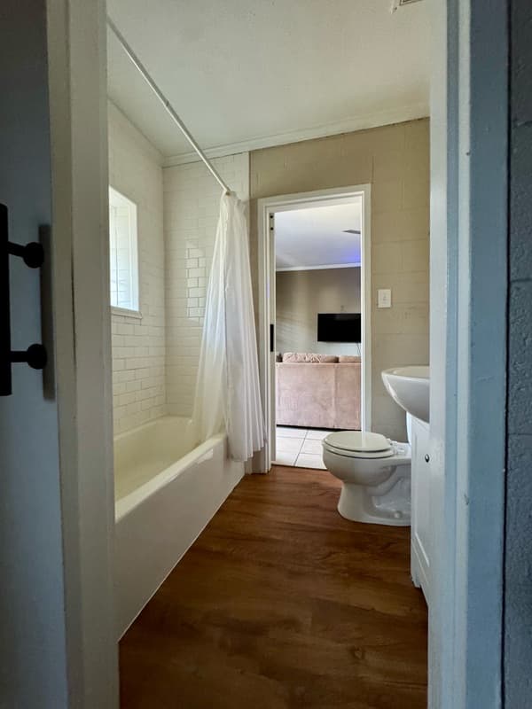 Greenville Condo: 402 South Holly Street J