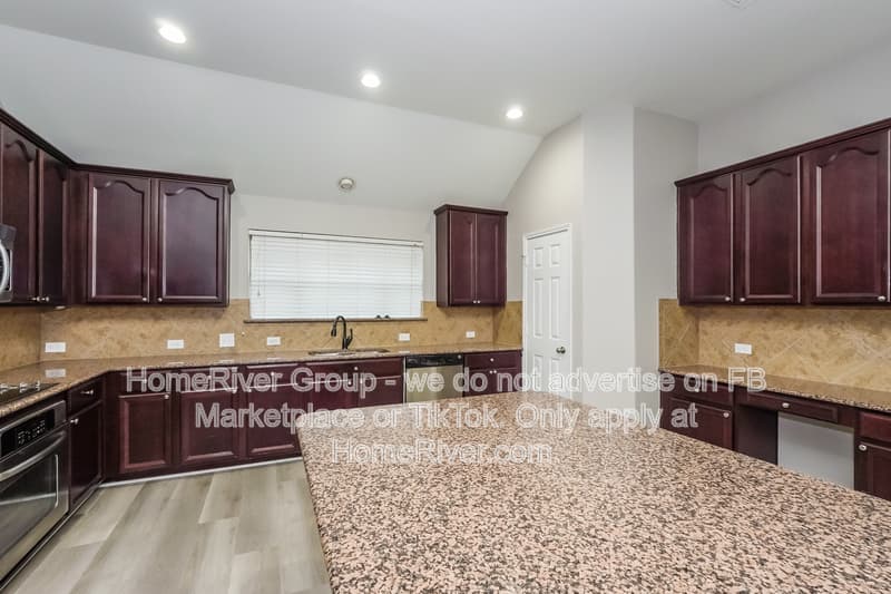 Fort Worth House: 1520 Birds Eye Rd