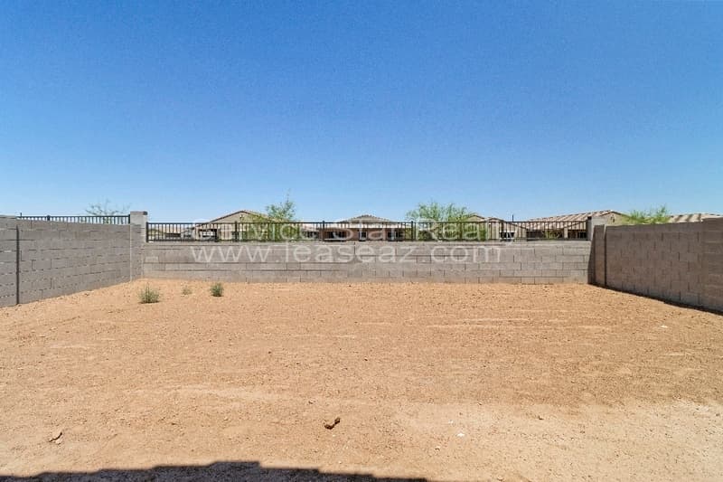 Surprise House: 25285 N 144th Ln