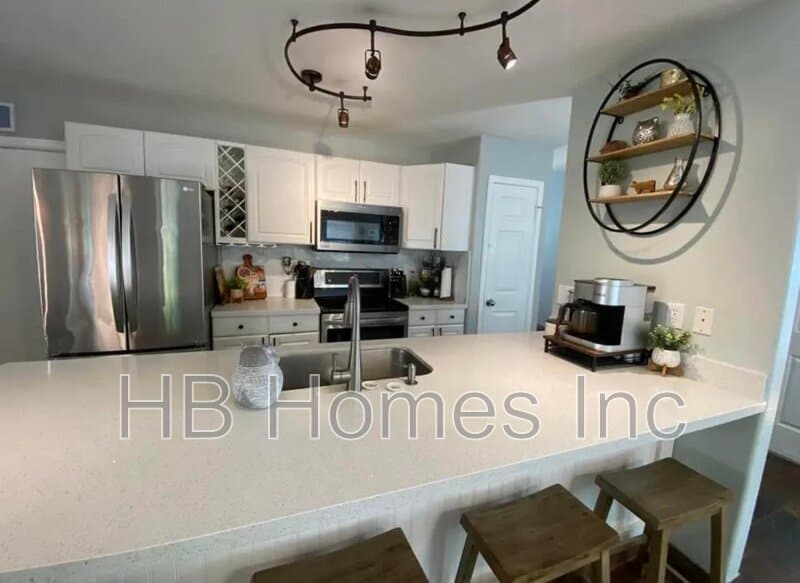 Mililani Condo: 95-1349 Wikao Street