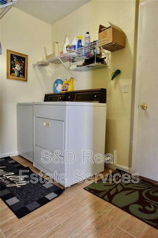 Lakeland House: 1774 Birchwood Loop