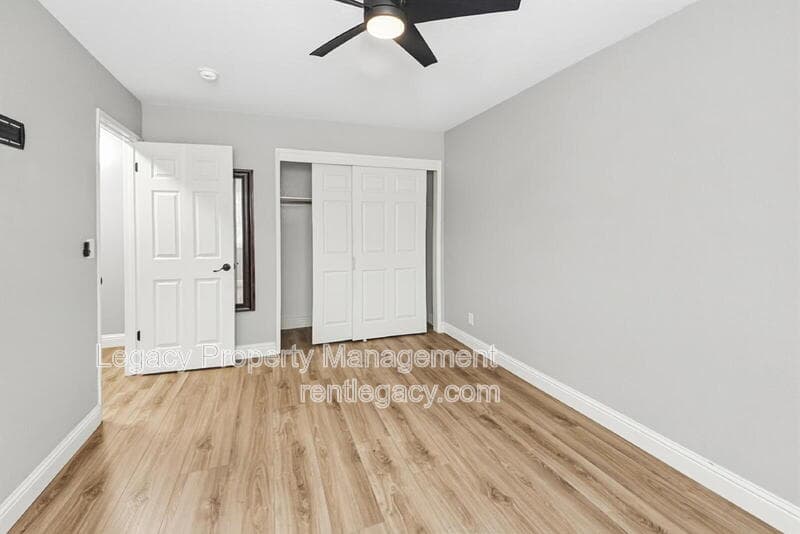 Sacramento Condo: 9101 Newhall Dr