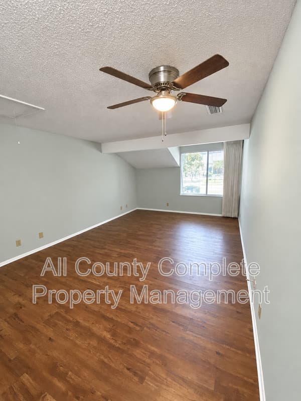 Jacksonville Condo: 6213 Lake Tahoe Dr