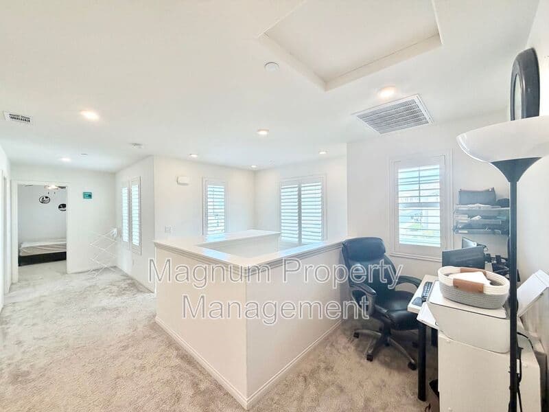 Lake Elsinore House: 970 Helena Ridge