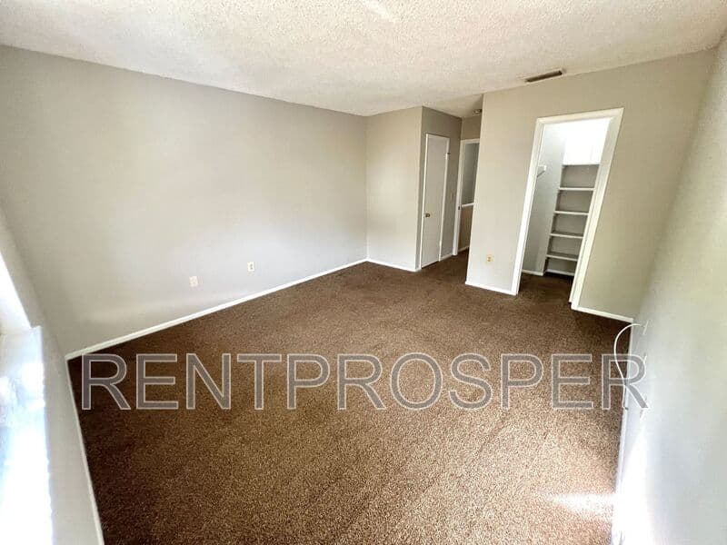 Orlando Townhome: 4267 S. Semoran Blvd